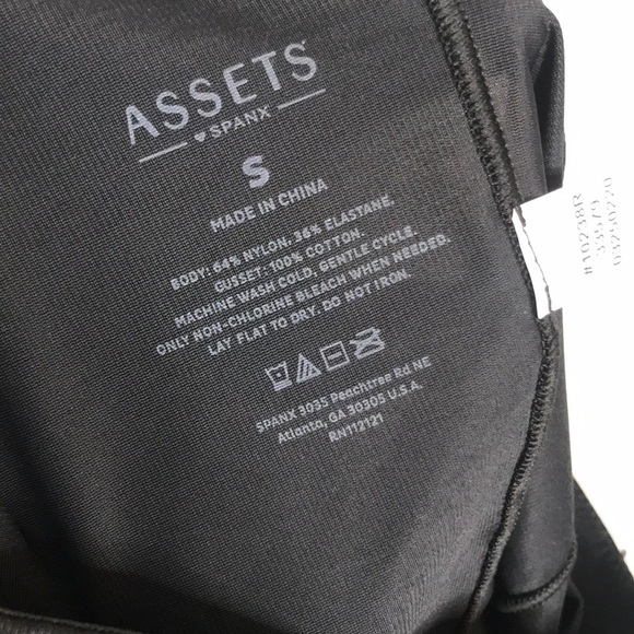 NWOT Assets by Spanx Women's Flawless Finish High-Waist Shaping Thong - Picture 5 of 5